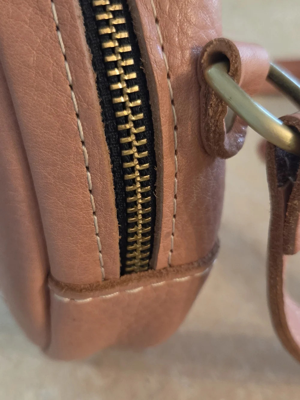 Portland Leather Small Circle Crossbody Bag- Vintage Pink EUC